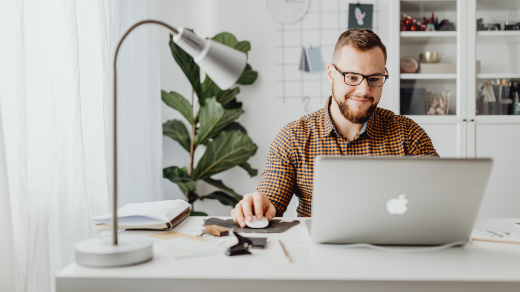 How Virtual Assistants Can Help Small Business Owners to Scale